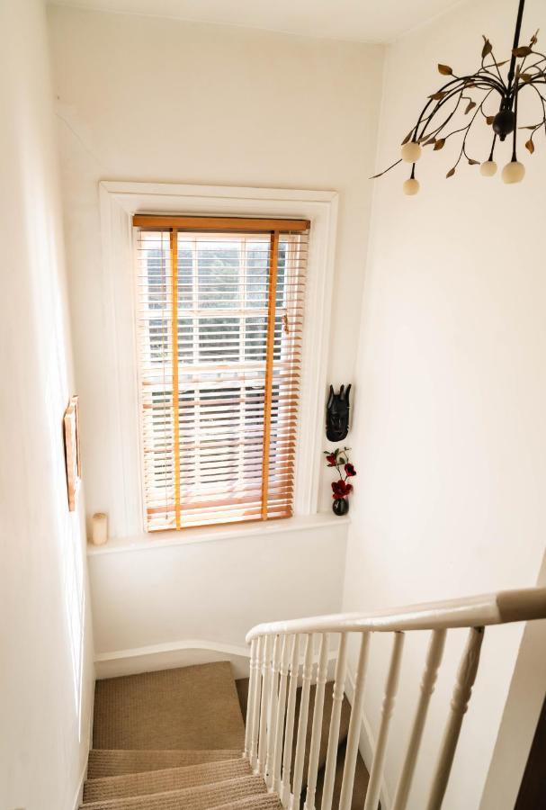 Stylish 2 Bedroom Flat In Camden Town Лондон Екстер'єр фото