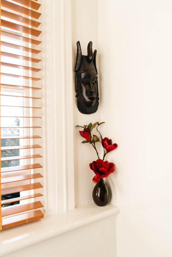 Stylish 2 Bedroom Flat In Camden Town Лондон Екстер'єр фото